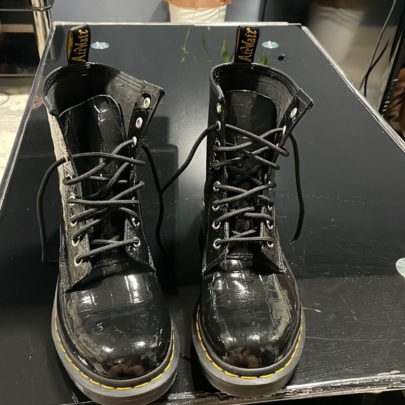 Dr. Martens Shoes - Dr marten leather boots